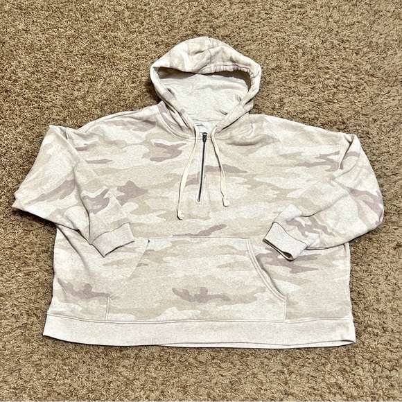SOLD! [American Eagle] Ladies Neutral Camo Hoodie Kangaroo Pocket Oversized L - Picture 6 of 10